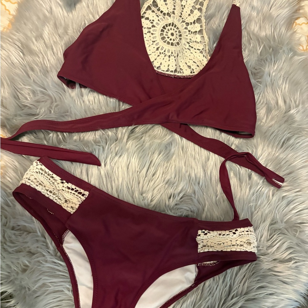 Cupshe Burgundy and Cream Bikini Set